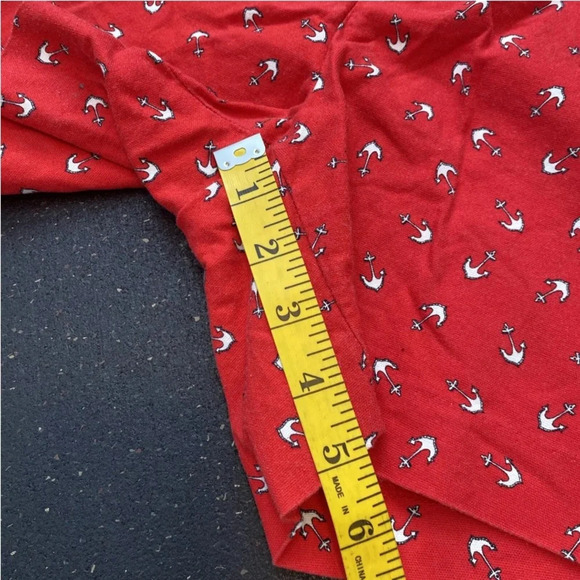 Banana republic Shorts Womens size 10 red with white anchor 5” Inseam Nice Cond - Picture 5 of 10